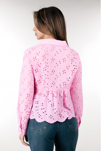 Дамска риза от памук в розово с рязана бродерия