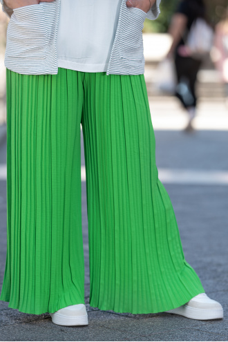 МАКСИ широк панталон в зелено с ефект солей