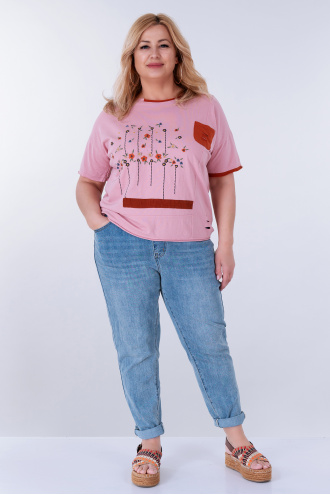 МАКСИ тениска в розово с оранжев джоб и бродирани цветя