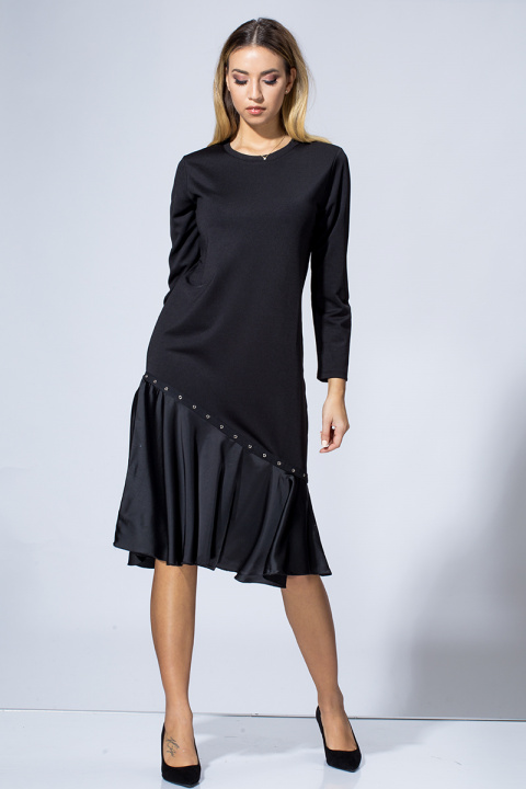 Рокля в черно от две части с капси