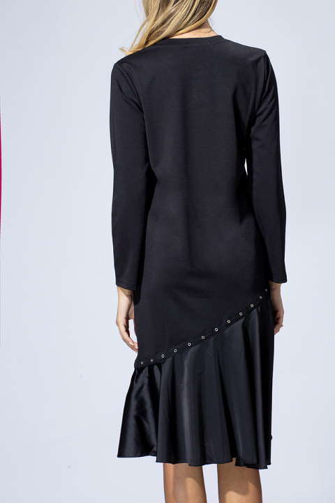 Рокля в черно от две части с капси