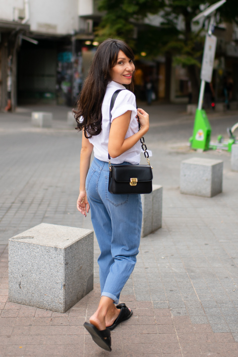 Дамски широки дънки от фин памук в светлосиньо