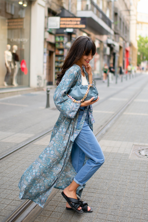 Дамска дълга наметка от коприна тип кимоно в синьо-зелен етно принт