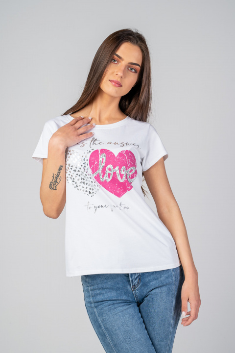 Дамска тениска в бяло с щампа сърца с пайети в синьо и сребристо
