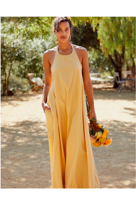 Дълга рокля от памук с гол гръб в жълто