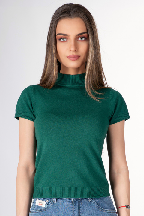 Дамска блуза фино плетиво с висока яка в зелено