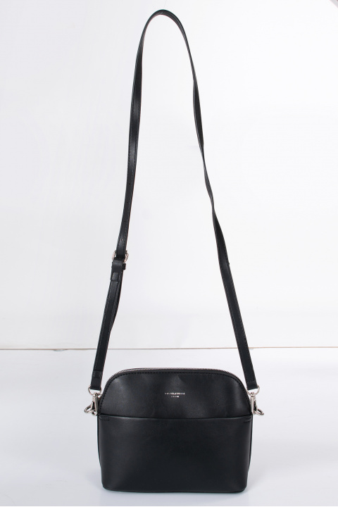 Дамска чанта в цвят черно