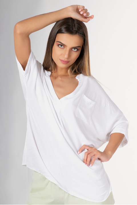 Дамска блуза от вискоза в бяло