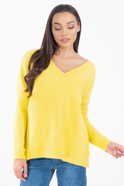 Дамски пуловер от меко плетиво в жълто