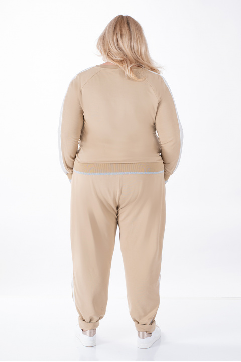 МАКСИ тънка спортна блуза в бежово с бели кантове и пайети