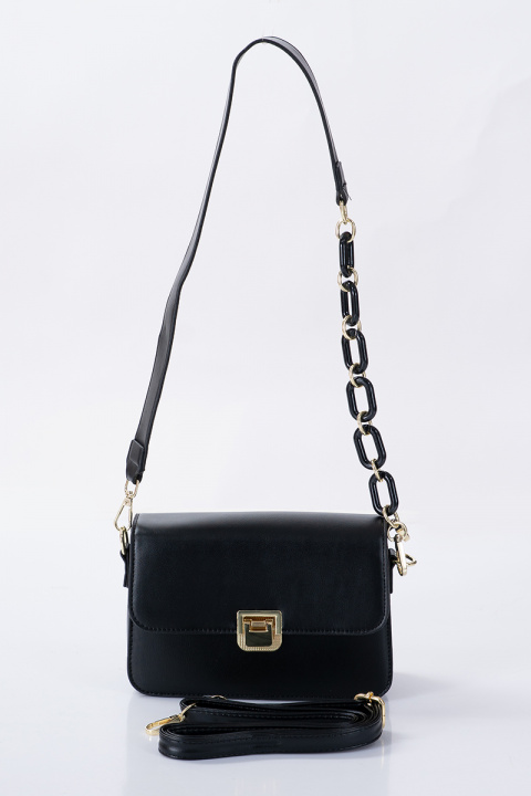 Малка дамска чанта в черно със златно закопчаване