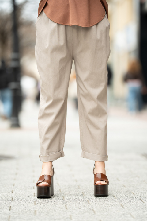 МАКСИ еластичен панталон в бежово