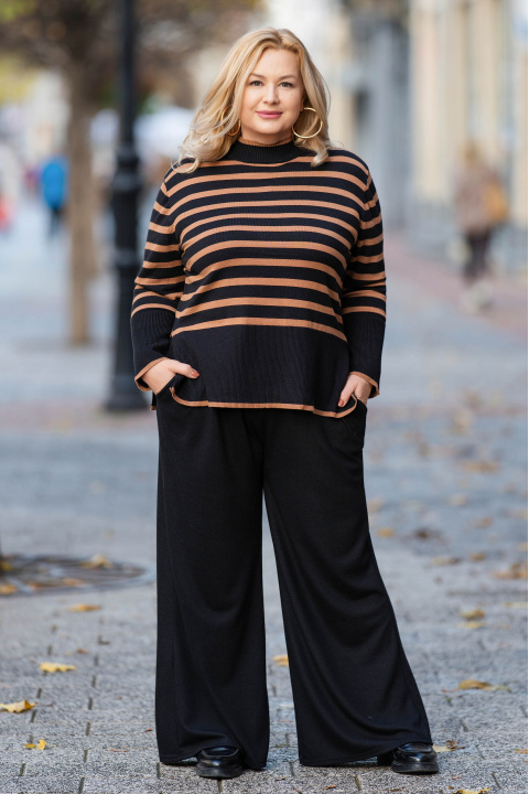 Макси пуловер от фино плетиво в черно с кафяво райе