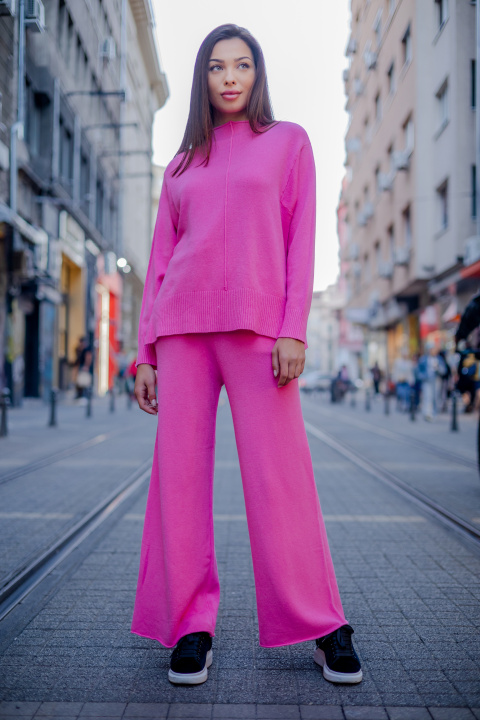 Дамски комплект с панталон и блуза от фино плетиво в розово