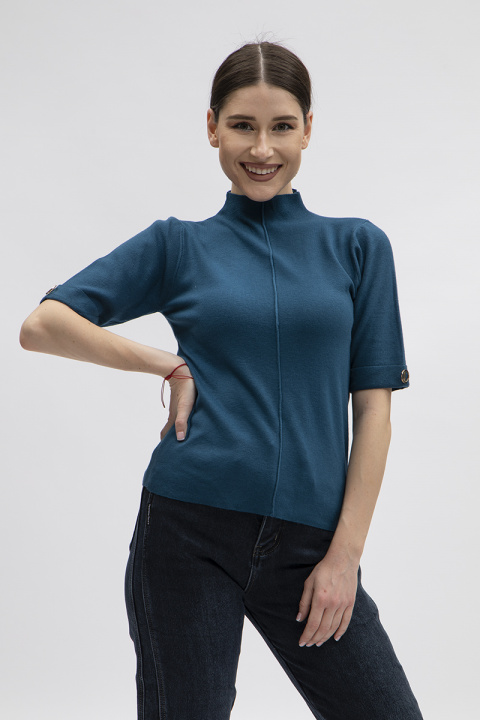 Дамска блуза с висока яка в петролено синьо с маншет