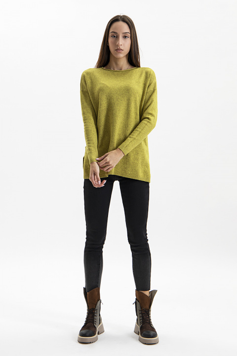 Дамски изчистен пуловер от фино плетиво в цвят лайм