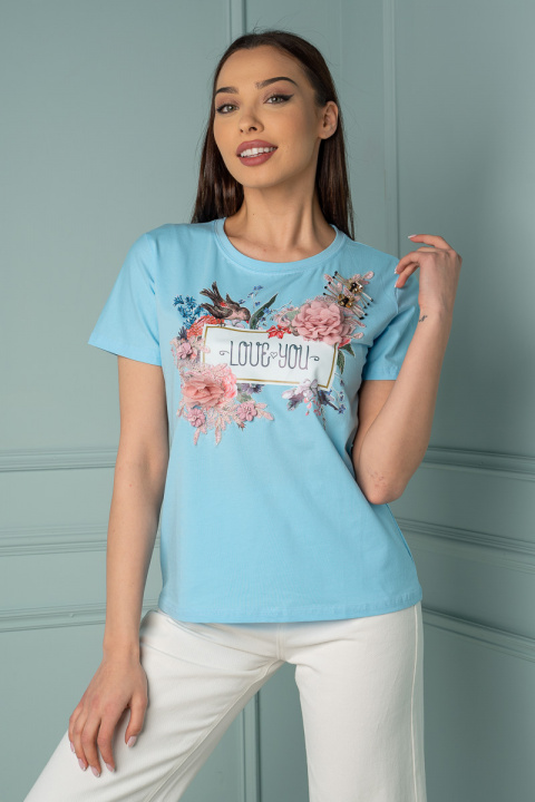 Дамска тениска в светлосиньо с щампа птица, 3Д цветя и надпис