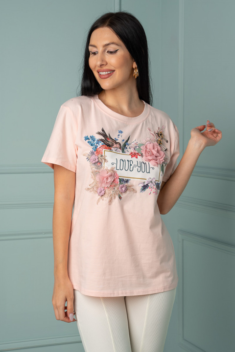Дамска тениска в светлорозово с щампа птица, 3Д цветя и надпис