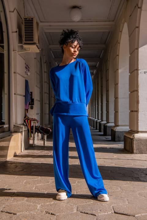 Дамски комплект в турско синьо с блуза и панталон