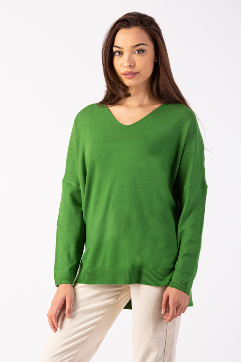 Дамски изчистен пуловер от фино плетиво в тревисто зелено