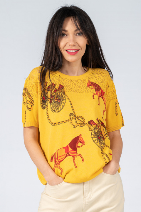 Дамска блуза в жълто с принт коне с колесница и елементи на рязана бродерия