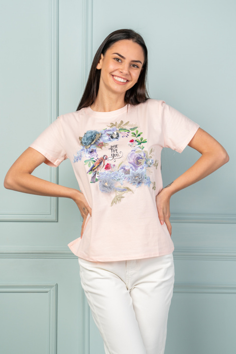 Дамска тениска в розово с щампа птица и 3Д цветя с тюл и пайети