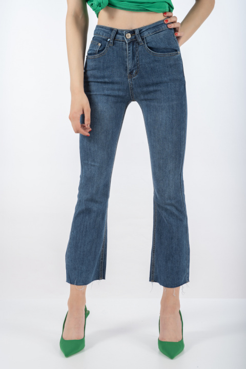 Дълги дънки тип чарлстон в синьо с разнищени краища