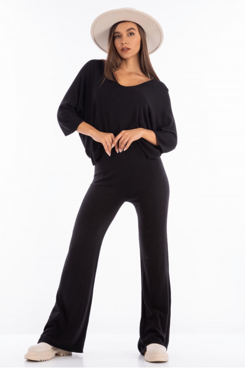 Дамски комплект от фино плетиво в черно от панталон и блуза