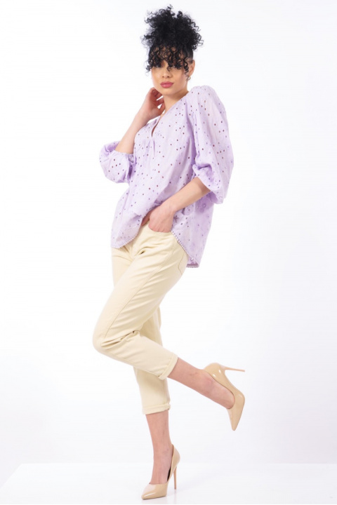 Дамска широка блуза от памук в лилаво с рязана бродерия