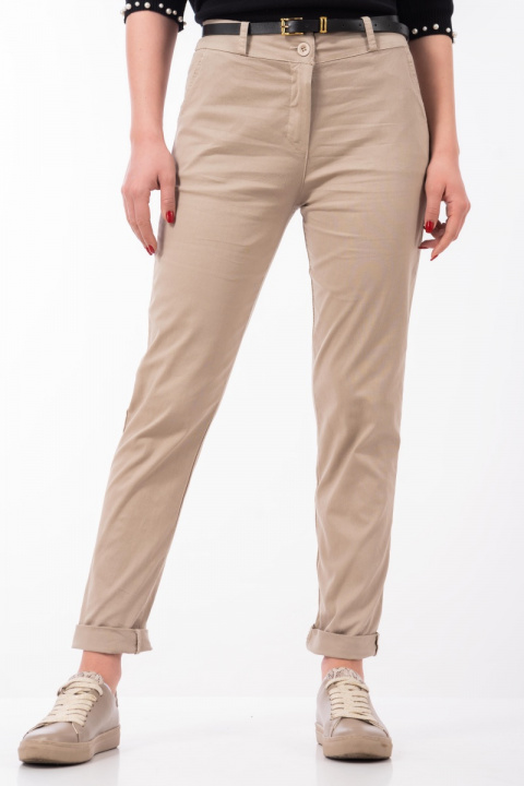 Дамски панталон от памук в бежово с италиански джоб и кожен колан