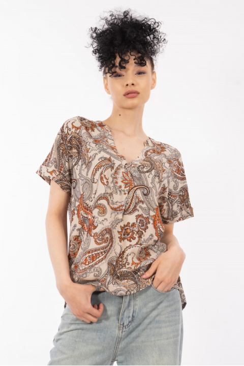 Дамска блуза в бежово с оранжев индийски принт