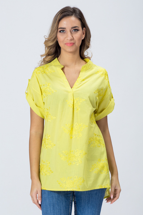 Блуза в жълто с бродирани цветя