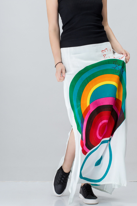Дълга пола с десен цветни окръжности