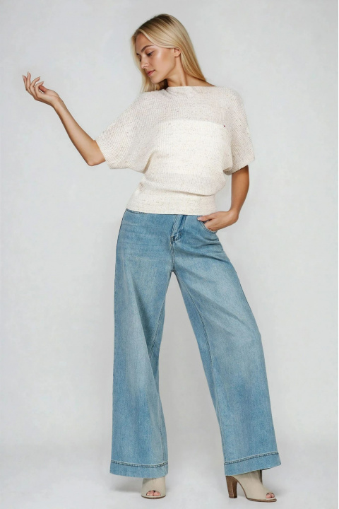 Дамска бежова блуза от фино плетиво с меланж и полу поло яка