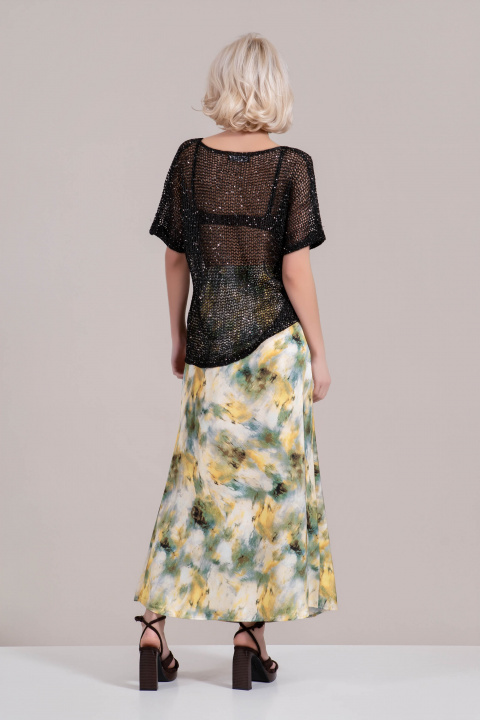 Дамска блуза от черно плетиво с ламе и класическо обло деколте