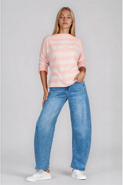 Дамска блуза от фино и меко плетиво с раиран принт в розово и бежово