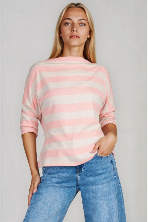 Дамска блуза от фино и меко плетиво с раиран принт в розово и бежово