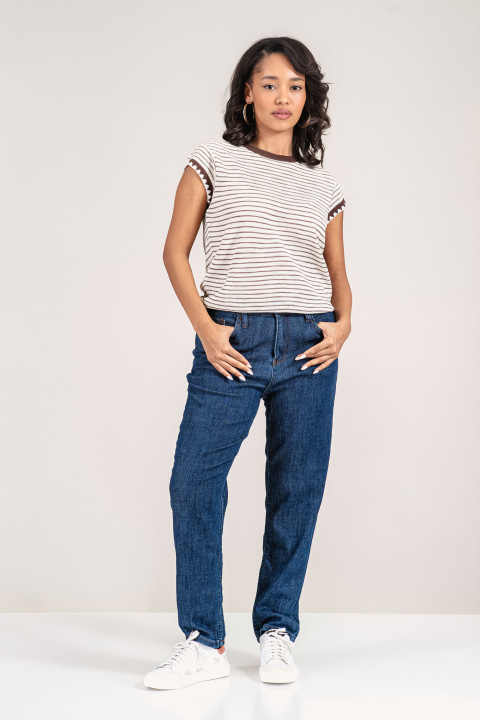 Дамска блуза от фино плетиво с кафяво райе и обло деколте