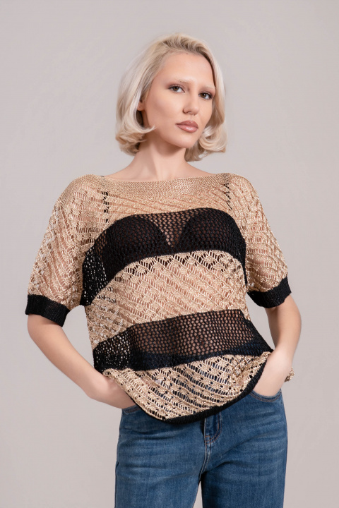 Дамска блуза от фино плетиво с ламе в черно и златисто с обло деколте