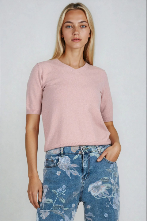 Дамска блуза от фино плетиво в розово с остро деколте и къс ръкав
