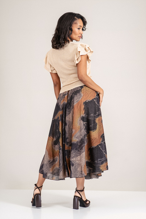 Дамска блуза от фино златистио плетиво с харбали на ръкавите