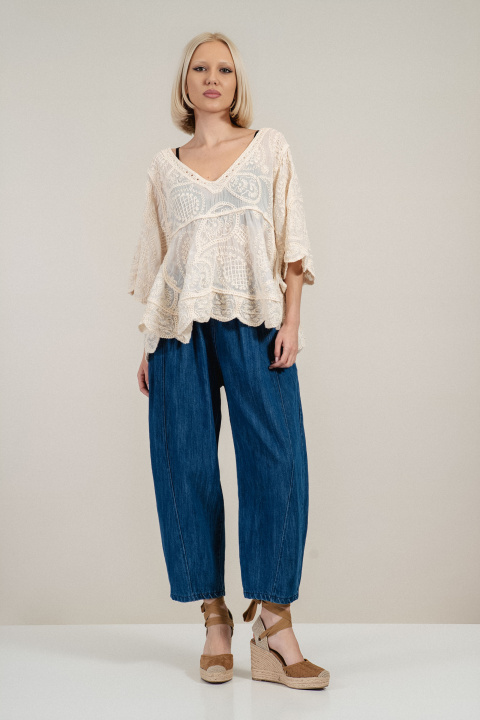 Дамска блуза от памук в цвят екрю с бродерия и 3/4 ръкав