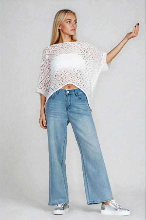 Дамска блуза от плетена дантела в бяло с издължен гръб