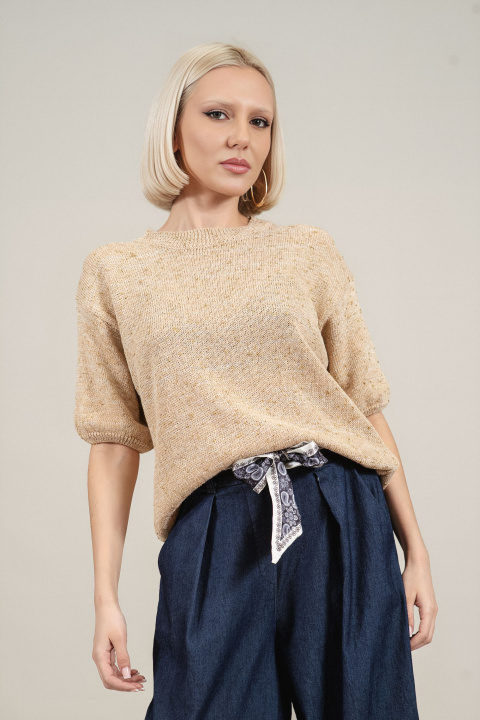 Дамска блуза от плетиво в бежово със златист ефект и обло деколте