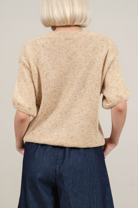 Дамска блуза от плетиво в бежово със златист ефект и обло деколте