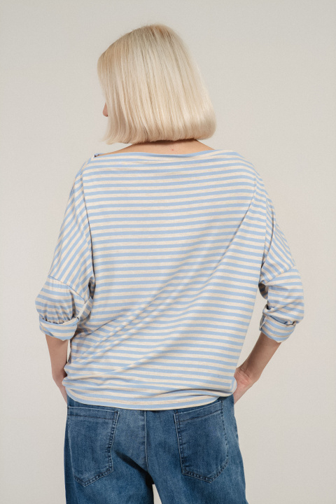 Дамска блуза от вискоза в синьо с бежово райе и свободна кройка