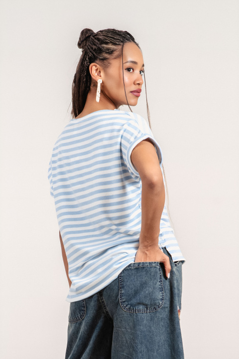 Дамска блуза с къс ръкав и раиран син принт