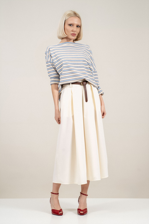 Дамска блуза с лодка деколте и синьо-бежово райе