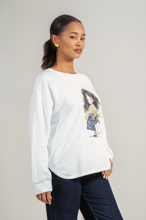 Дамска блуза в бяло с щампа момиче с чанта и цветя