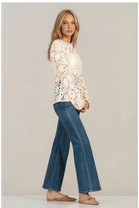 Дамска блуза в цвят екрю с плетена памучна дантела